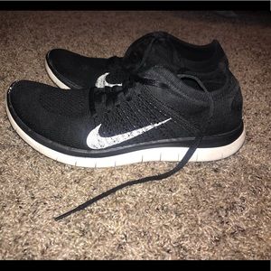Black Nike Flyknit 4.0